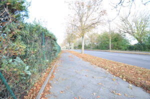 Straße links