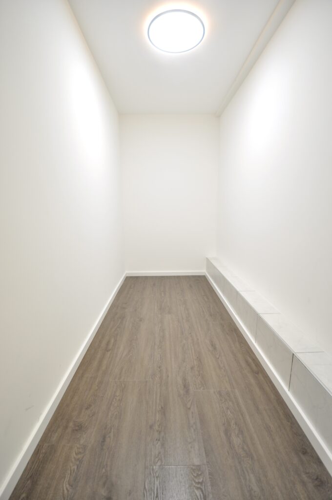 Ankleidezimmer II