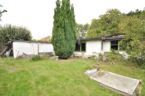 Haus und Garage II