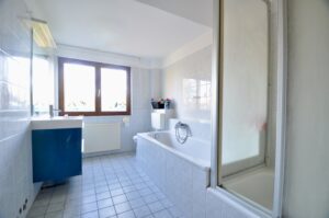 Wannen-Duschbad Obergeschoss