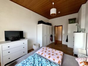 Schlafzimmer II