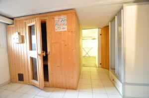 Sauna mit Dusche Keller