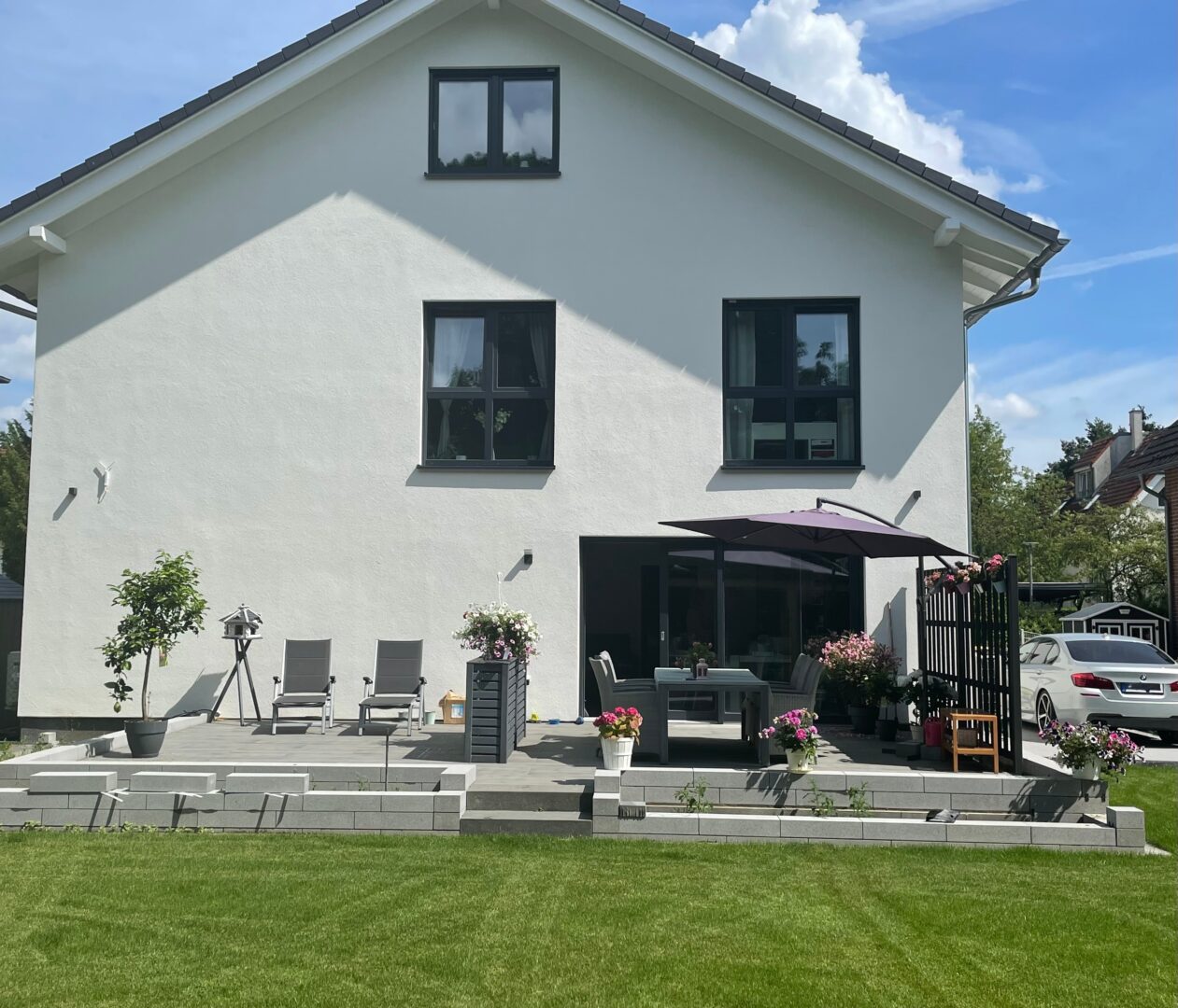 Hausansicht Garten I
