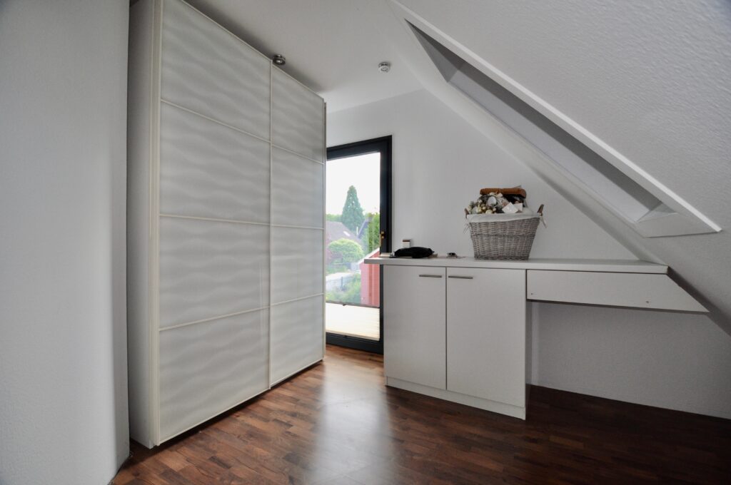 Ankleidezimmer am Schlafzimmer Obergeschoss
