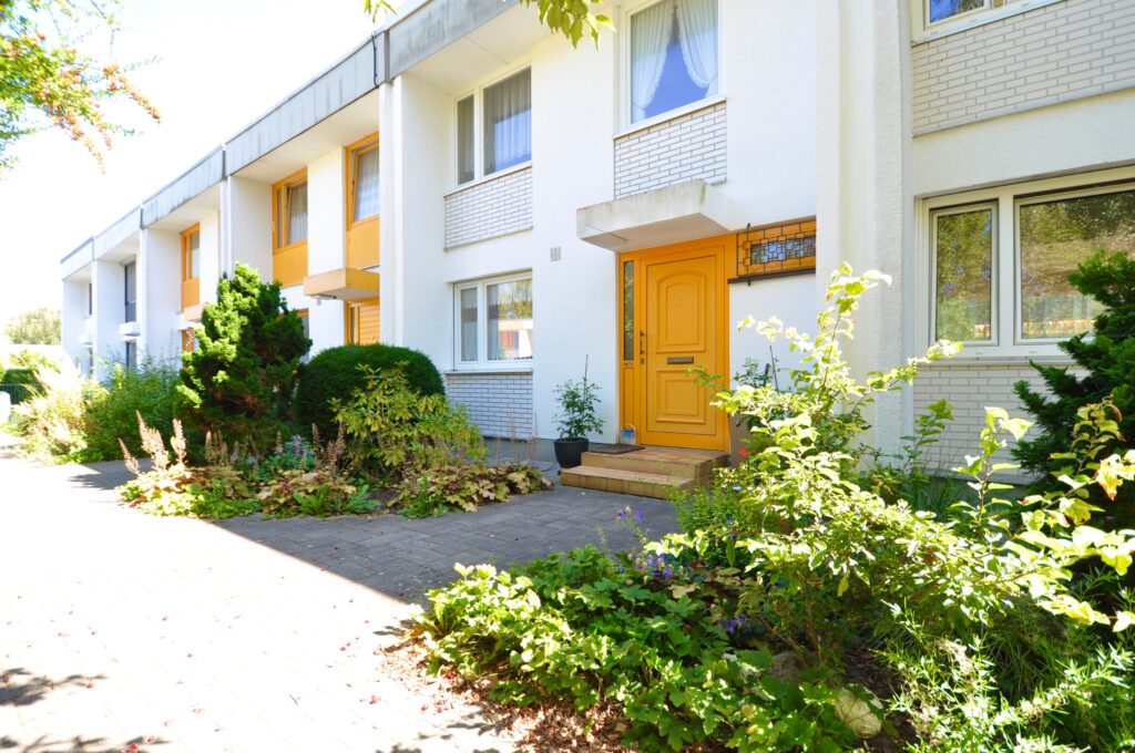 Hausansicht mit Eingang