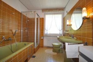 Wannen-Duschbad Obergeschoss
