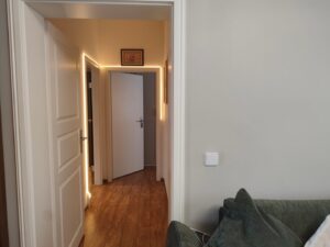 Flur zur Küche und Schlafzimmer II
