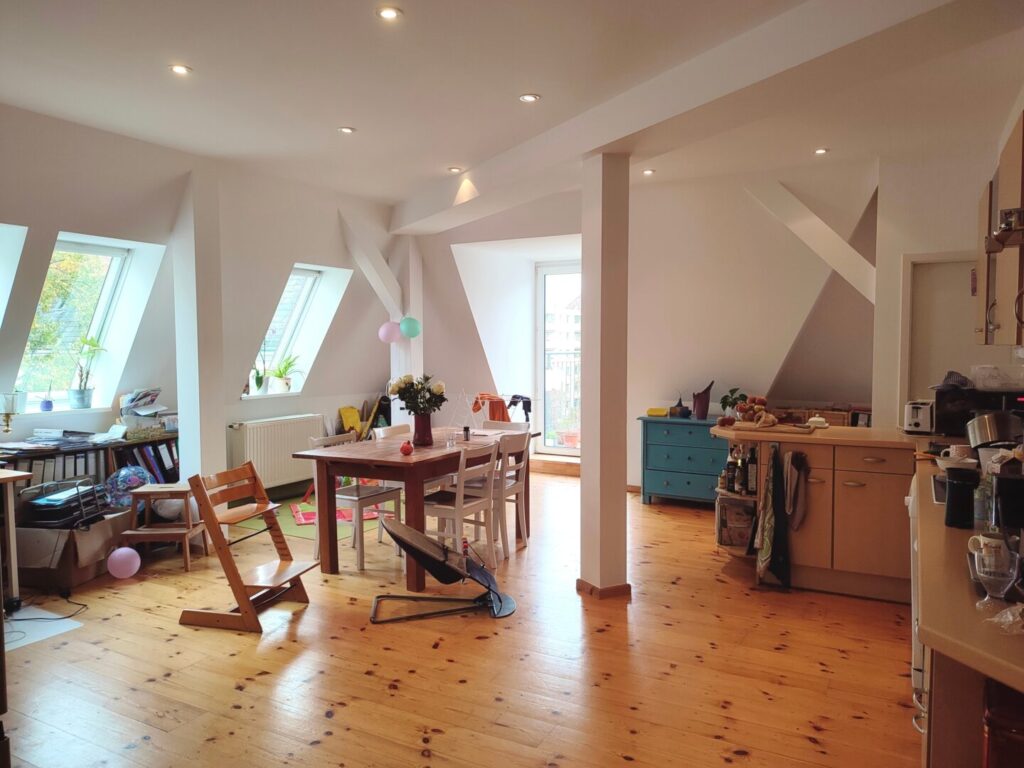 Küche und Esszimmer I