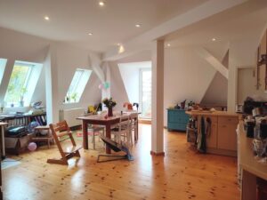 Küche und Esszimmer I