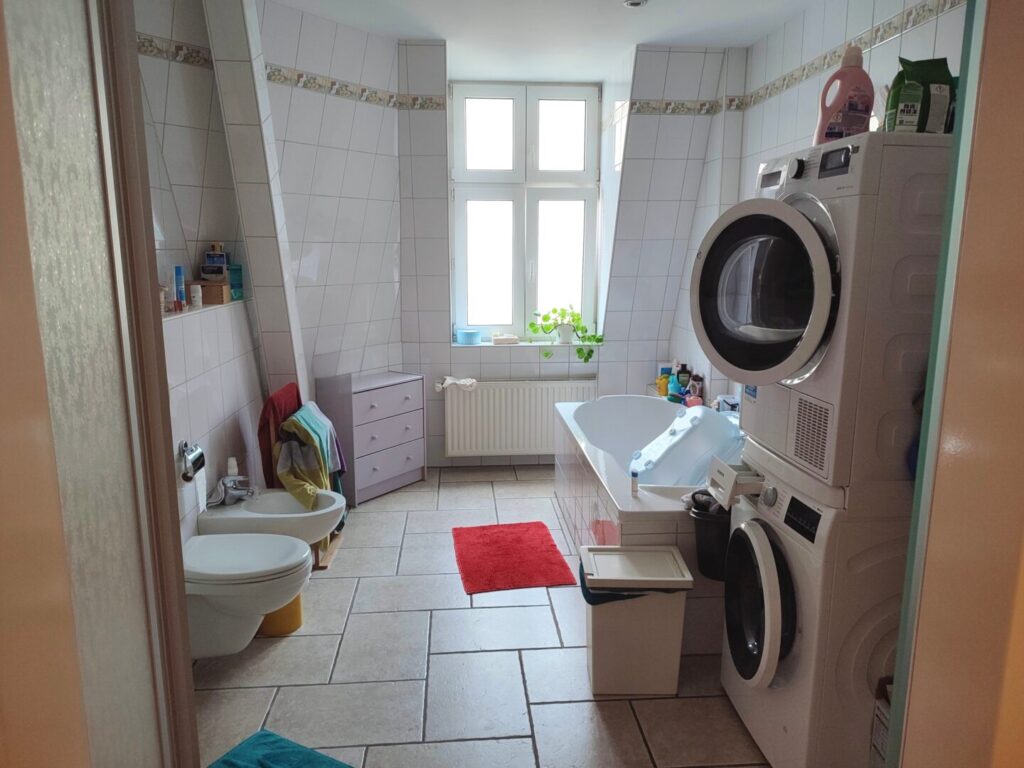 großes Badezimmer I